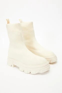 Cream Knitted Runner Boots -Chic Summer Shop 00100035108 XS