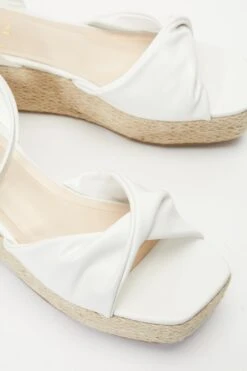 White Twist Front Wedges -Chic Summer Shop 00100037275 ZB